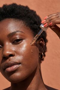 保湿ケアが肌に与える重要な影響とは？